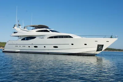 2005 Ferretti Yachts Custom Line 94