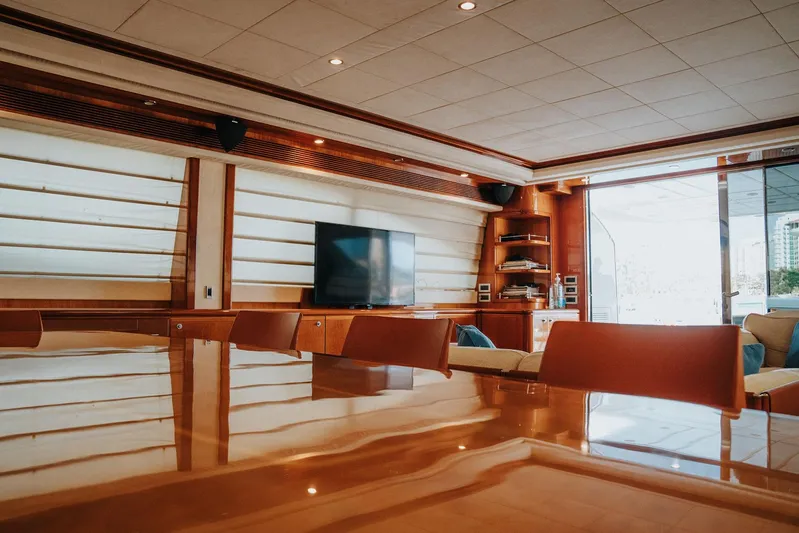 Los Esquinkles Yacht Photos Pics 