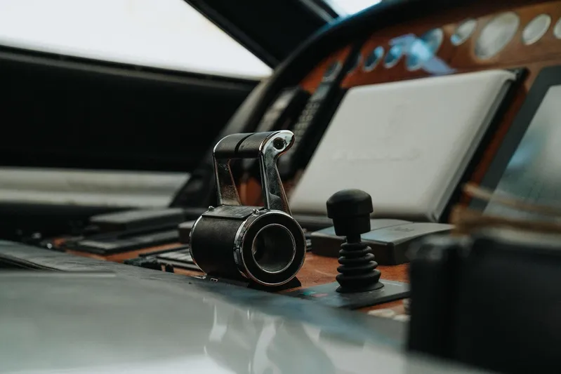 Los Esquinkles Yacht Photos Pics 