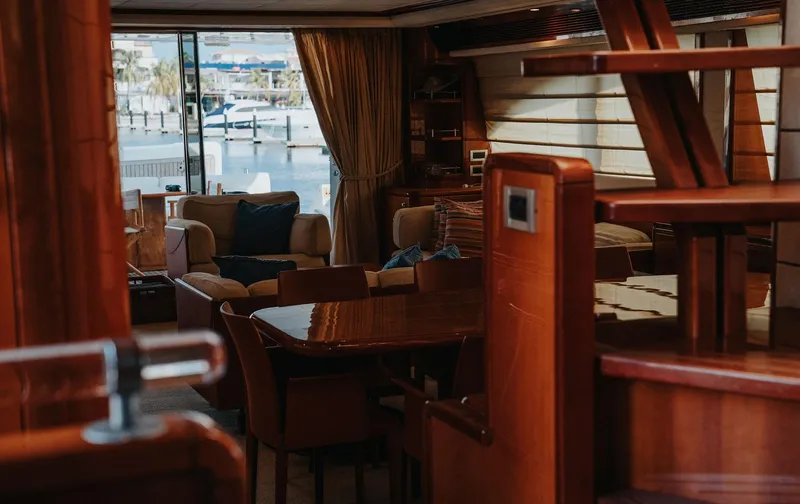 Los Esquinkles Yacht Photos Pics 