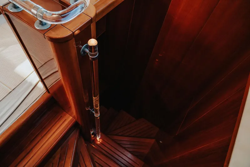 Los Esquinkles Yacht Photos Pics 