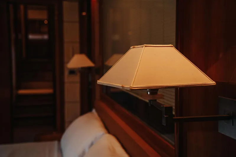 Los Esquinkles Yacht Photos Pics 