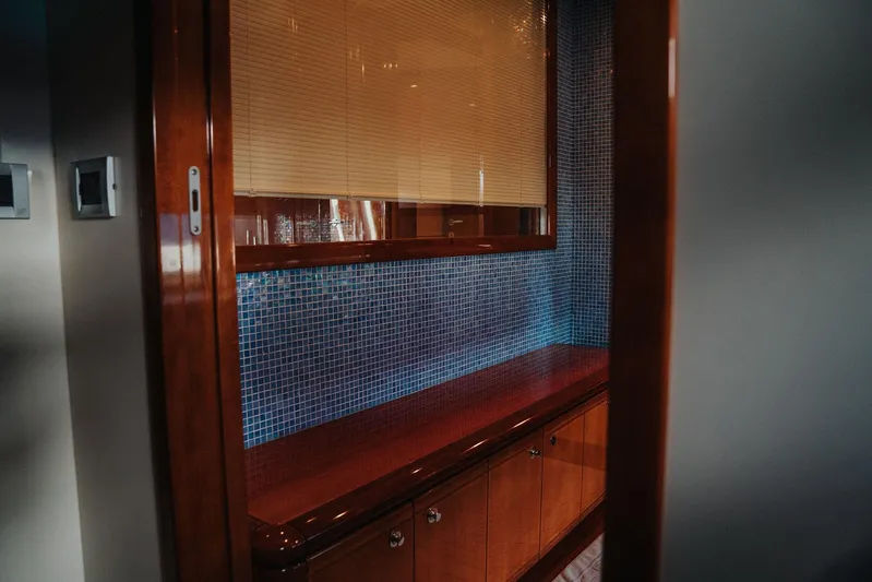 Los Esquinkles Yacht Photos Pics 