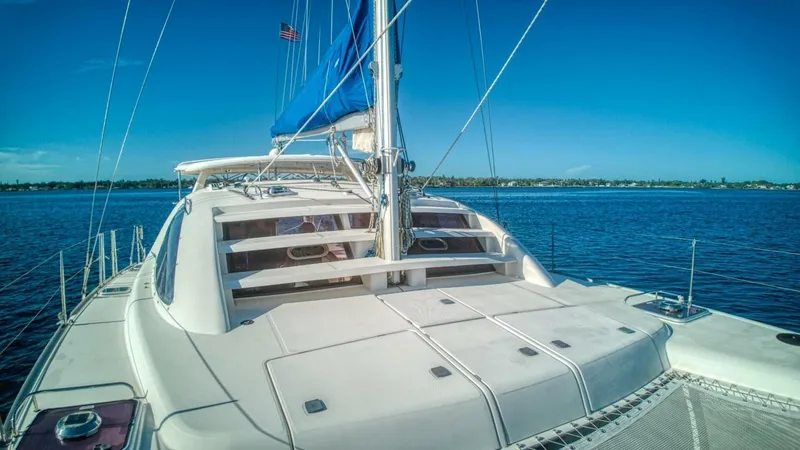  Yacht Photos Pics 2007 Leopard 40 - Image 11