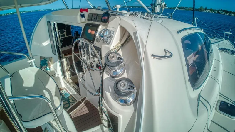  Yacht Photos Pics 2007 Leopard 40 - Image 22