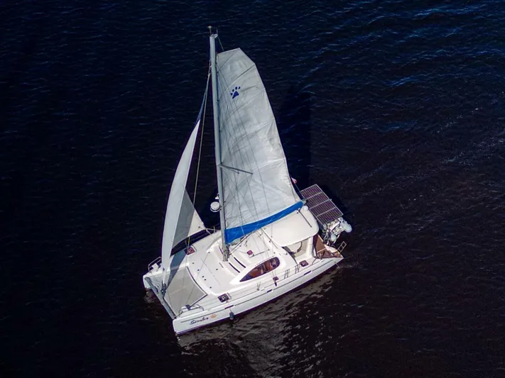  Yacht Photos Pics 2007 Leopard 40 - Image 8