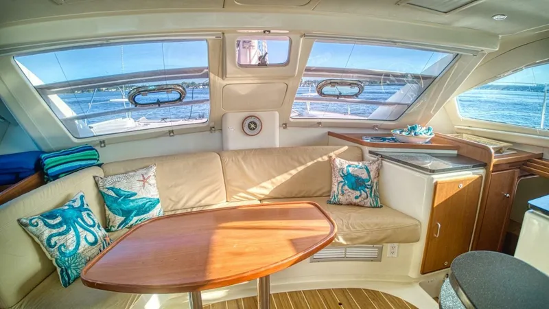  Yacht Photos Pics 2007 Leopard 40 - Image 13