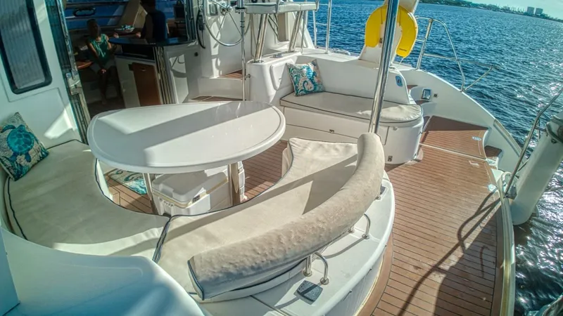  Yacht Photos Pics 2007 Leopard 40 - Image 20