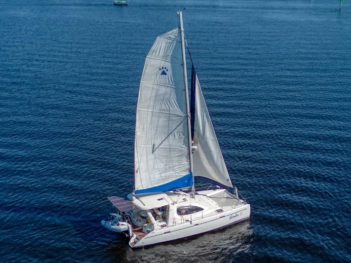  Yacht Photos Pics 2007 Leopard 40 - Image 7