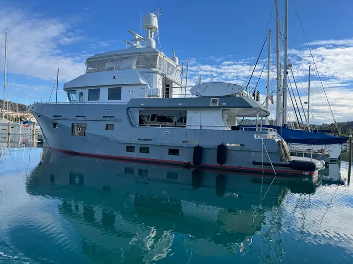 Vai Yacht Photos Pics 