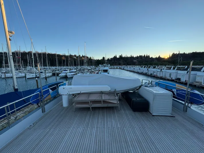 Vai Yacht Photos Pics 