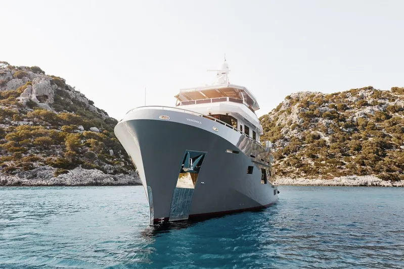 Vai Yacht Photos Pics 