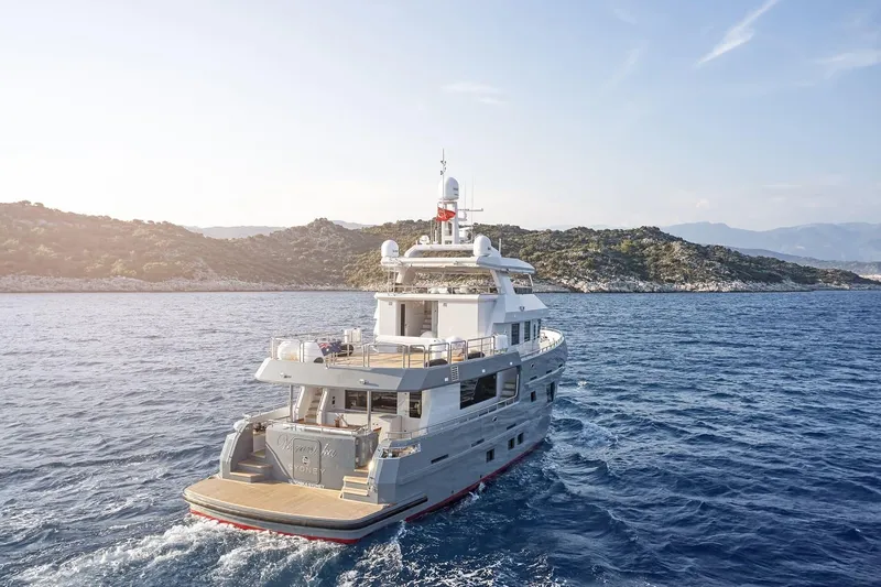 Vai Yacht Photos Pics 