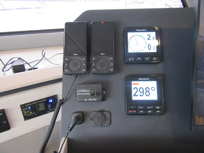 Heby Yacht Photos Pics 