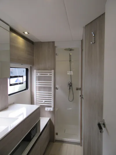 Heby Yacht Photos Pics 