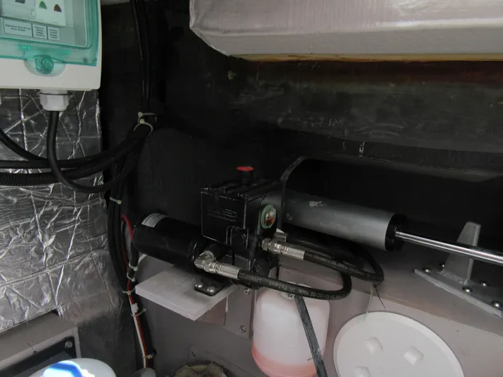 Heby Yacht Photos Pics 