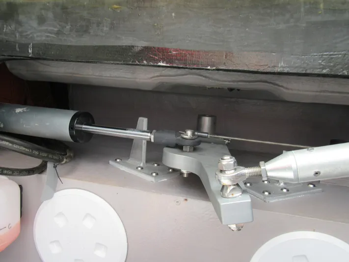 Heby Yacht Photos Pics 