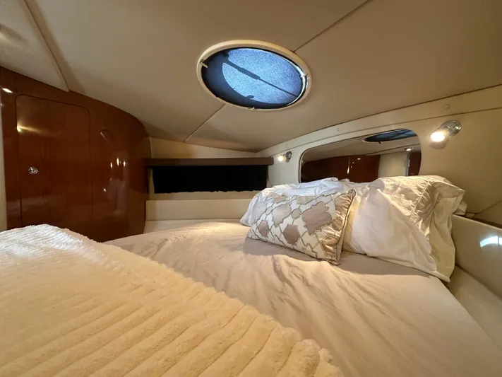 Barbie Hunter Yacht Photos Pics 