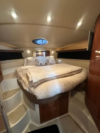 Barbie Hunter Yacht Photos Pics 