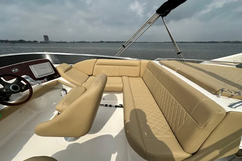 Barbie Hunter Yacht Photos Pics 2007 Regal 4080 Flybridge Sedan with luxurious leather seating.