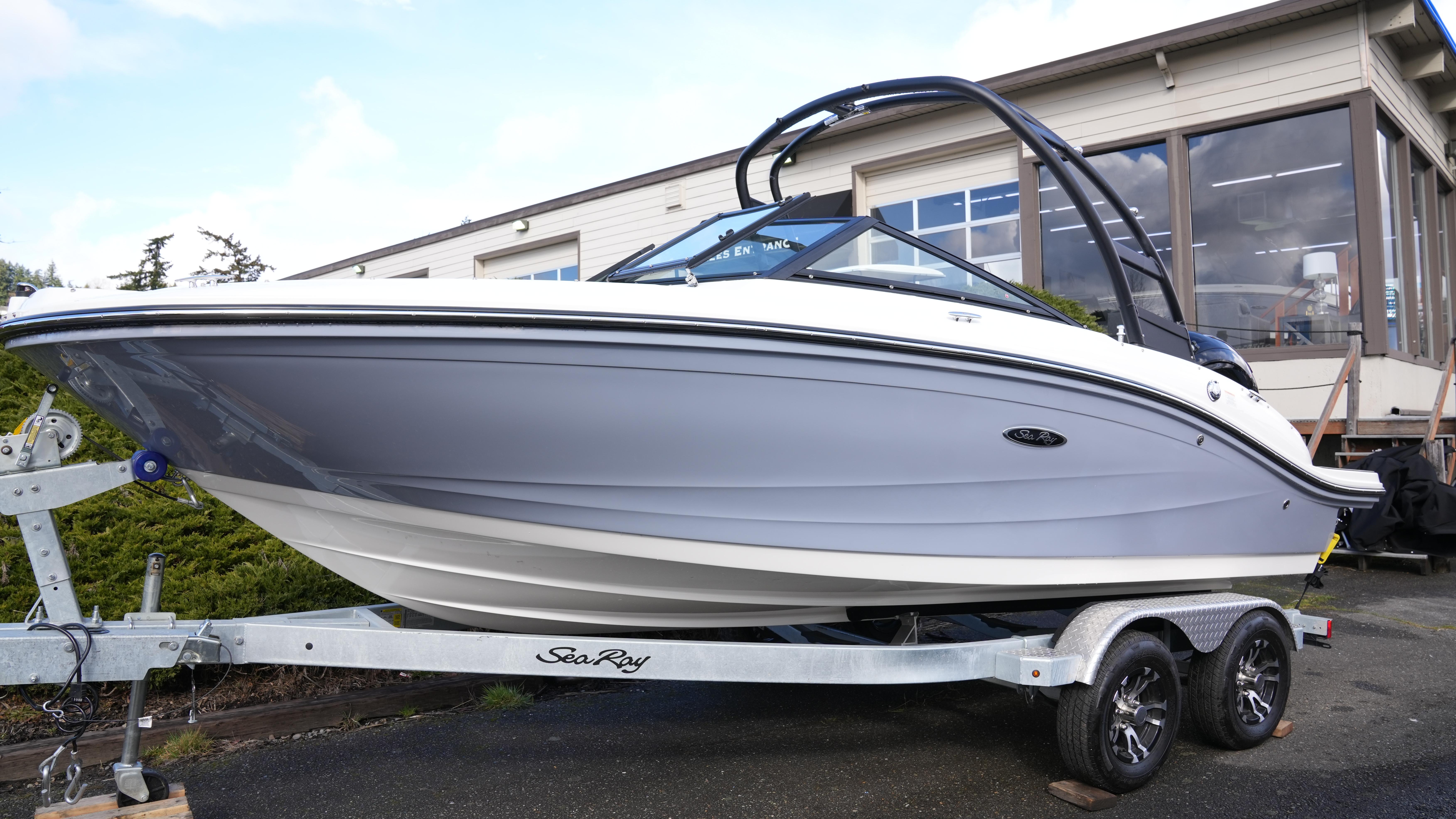 2022 Sea Ray SPX 190 OB