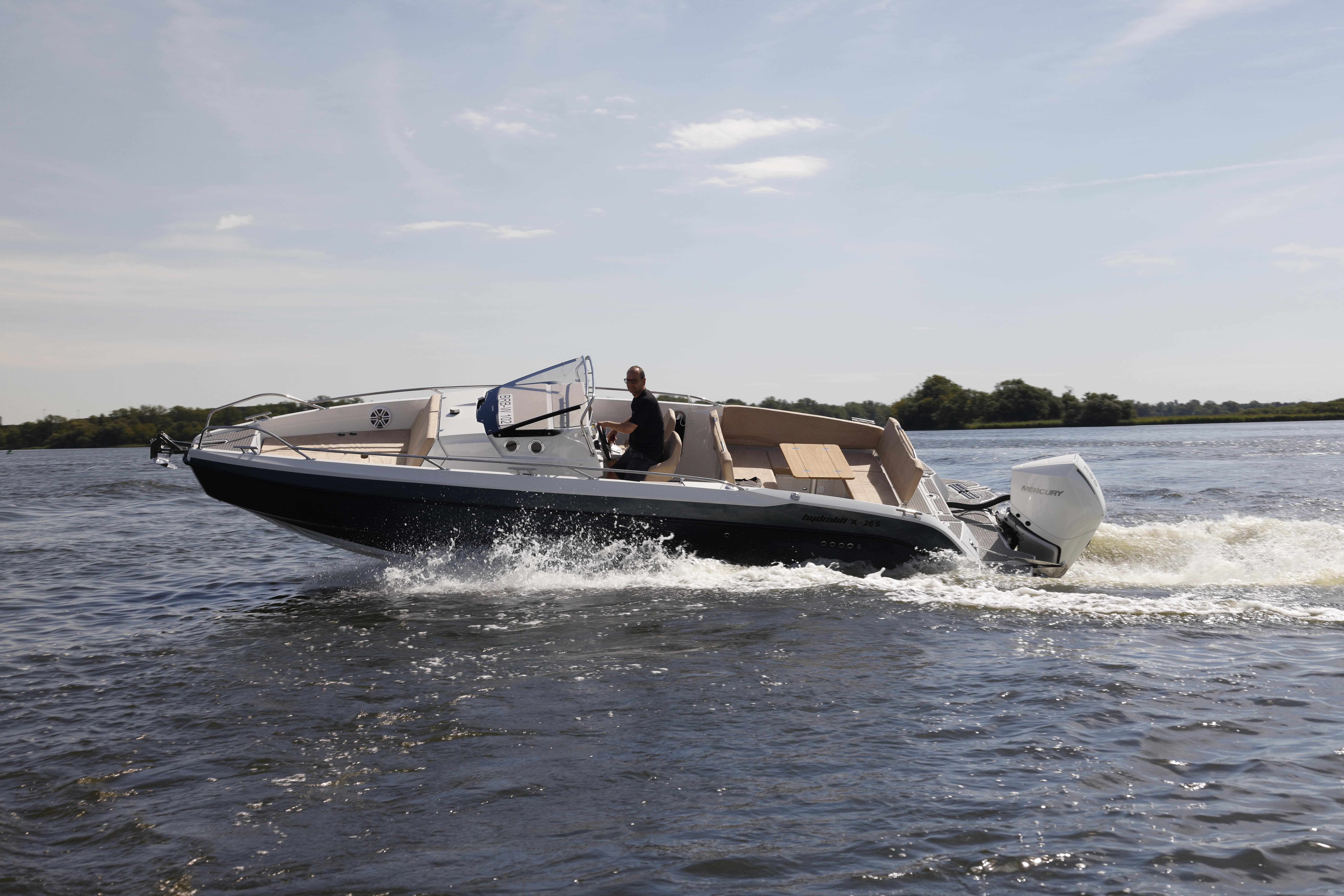 2023 Hydrolift X-26S