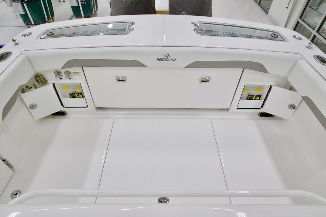 2026 Regulator 31 - Image 12