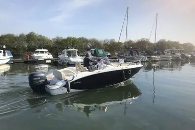2010 Sessa Marine Key Largo 24 Outboard Line