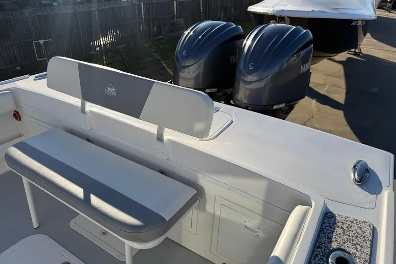 Daybreak Yacht Photos Pics 2023 Steiger Craft 31 Chesapeake boat with dual Yamaha engines and seating area.