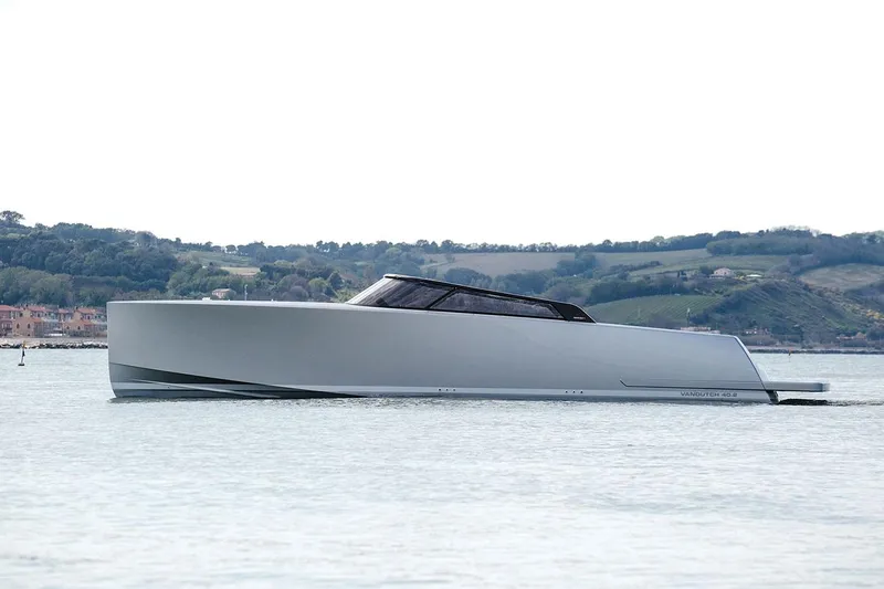 En Route Yacht Photos Pics Manufacturer Provided Image: Manufacturer Provided Image