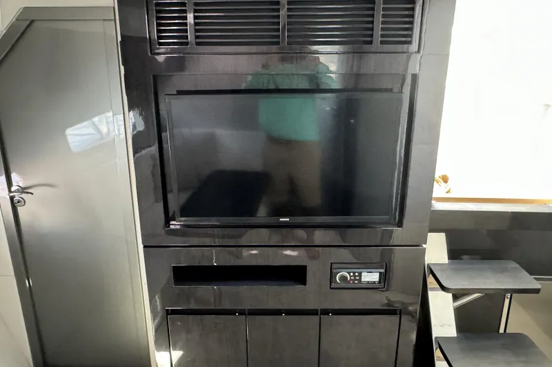 Josia Yacht Photos Pics 