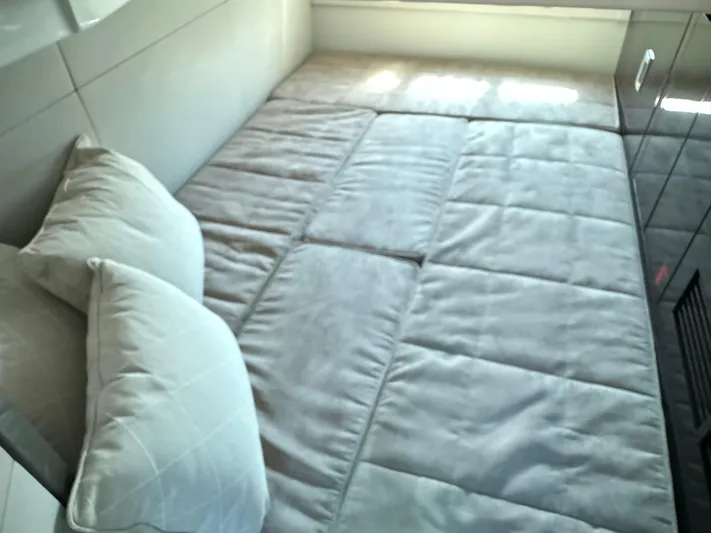 Josia Yacht Photos Pics 