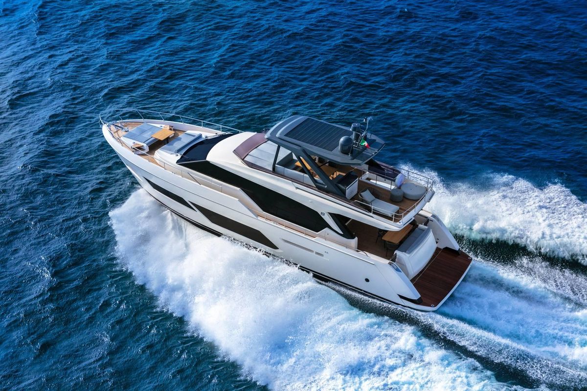 2022 Ferretti Yachts 73 