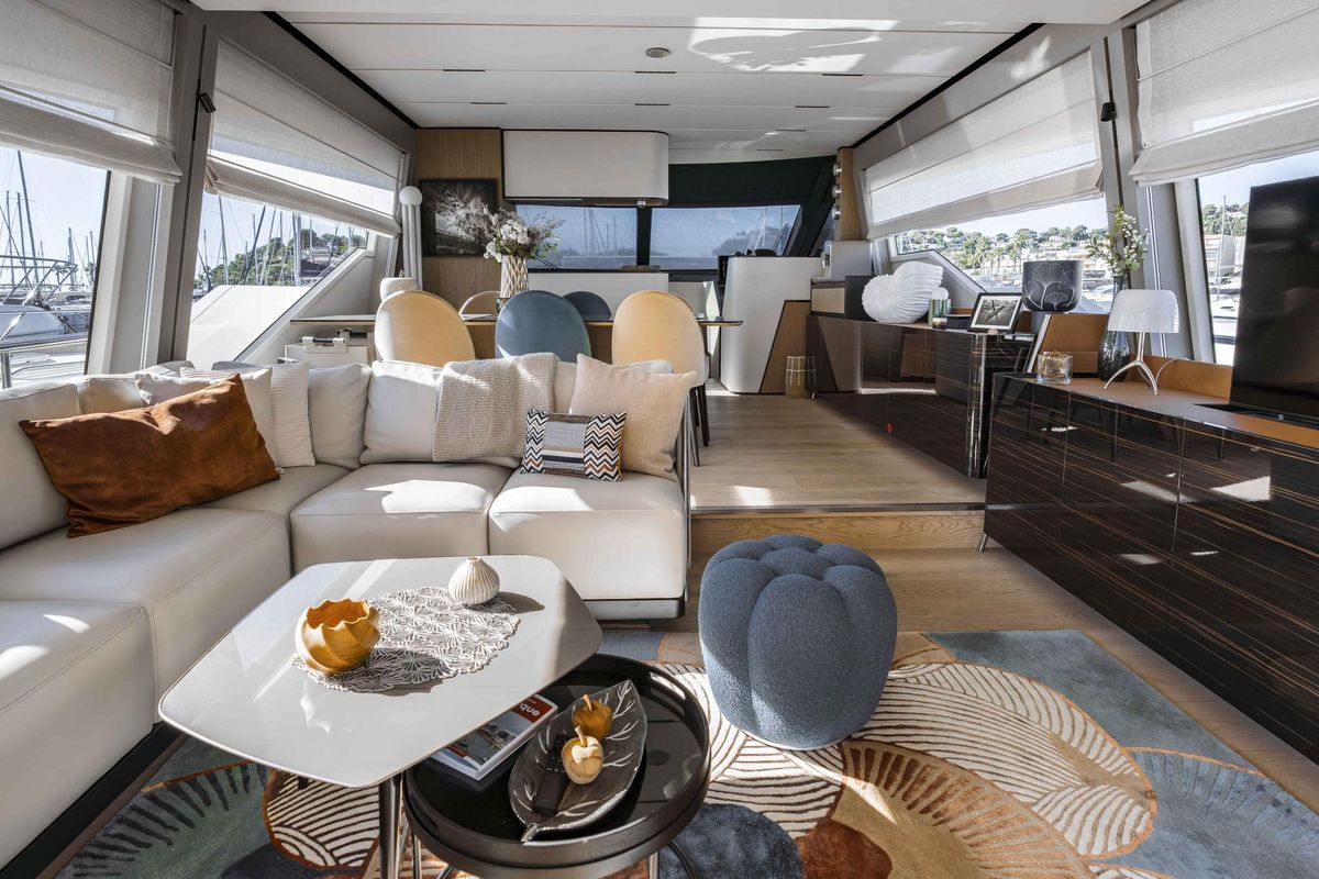 2022 Ferretti Yachts 73 