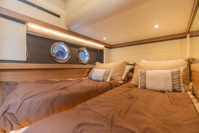 Low Key Yacht Photos Pics 