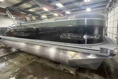 Tahoe Cascade VRL 2385 Swingback