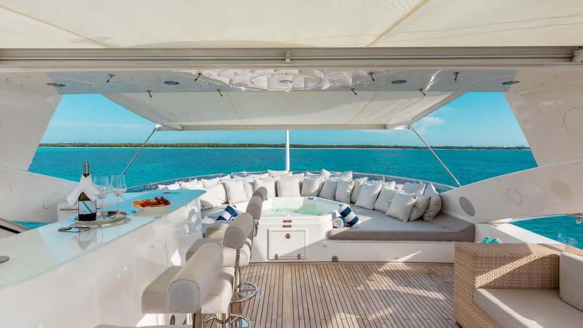 2009 Sunseeker 121 