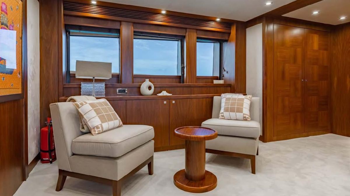 2009 Sunseeker 121 