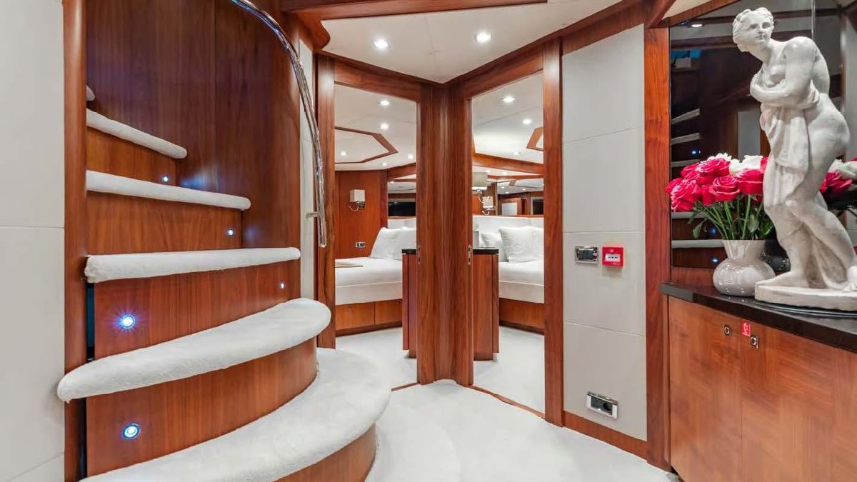 2009 Sunseeker 121 