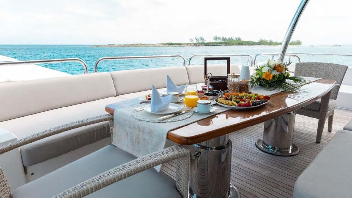 2009 Sunseeker 121 