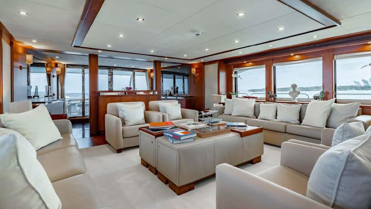 2009 Sunseeker 121 