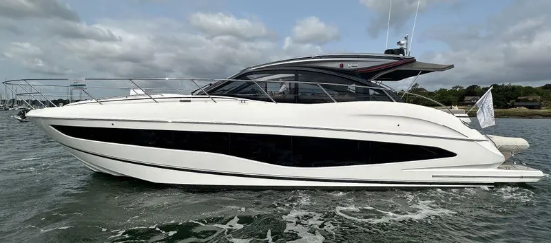  Yacht Photos Pics Princess V50 - 3 Cabin Layout - Overall