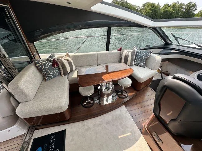  Yacht Photos Pics Princess V50 - 3 Cabin Layout - Saloon