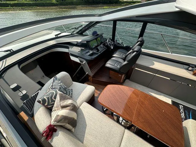  Yacht Photos Pics Princess V50 - 3 Cabin Layout - Deck Saloon