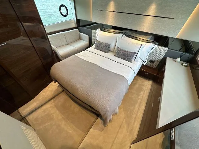  Yacht Photos Pics Princess V50 - 3 Cabin Layout - Master mid cabin