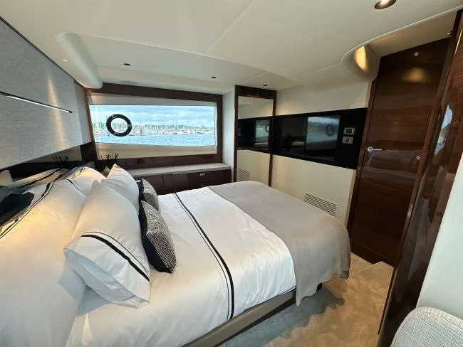  Yacht Photos Pics Princess V50 - 3 Cabin Layout - Master mid cabin