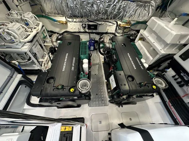  Yacht Photos Pics Princess V50 - 3 Cabin Layout - Engines