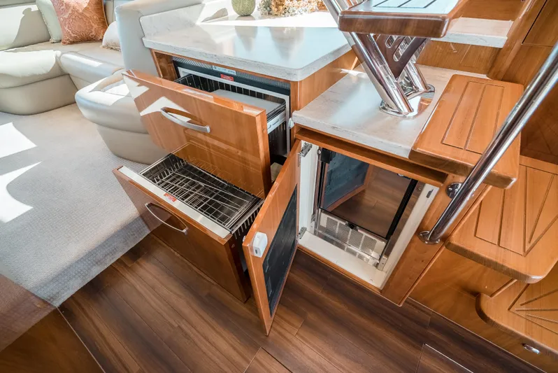 Rose Yacht Photos Pics 