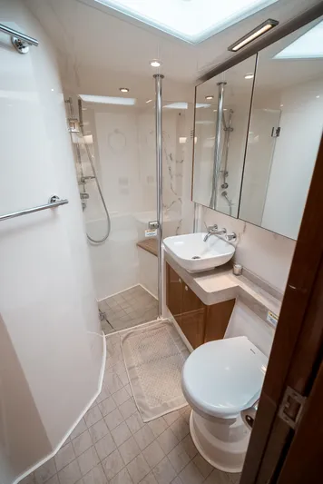 Rose Yacht Photos Pics 