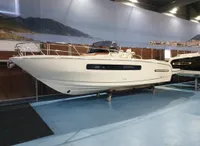 2022 Invictus Yachts Open en console boten